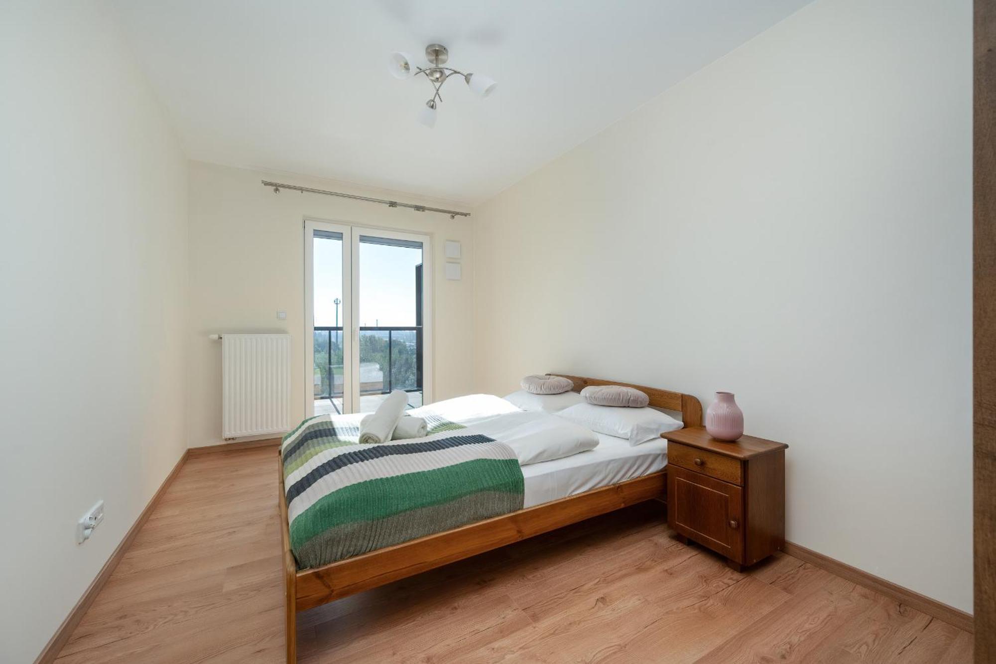 Wroclaw 1-Bedroom Apartment With Parking & Balcony By Noclegi Renters Екстериор снимка